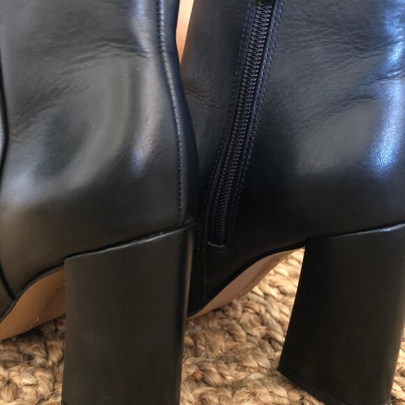 Black Vince Camuto Booties, Pointed Toe, Size 8 1/2M, Heeled - Picture 9 of 13